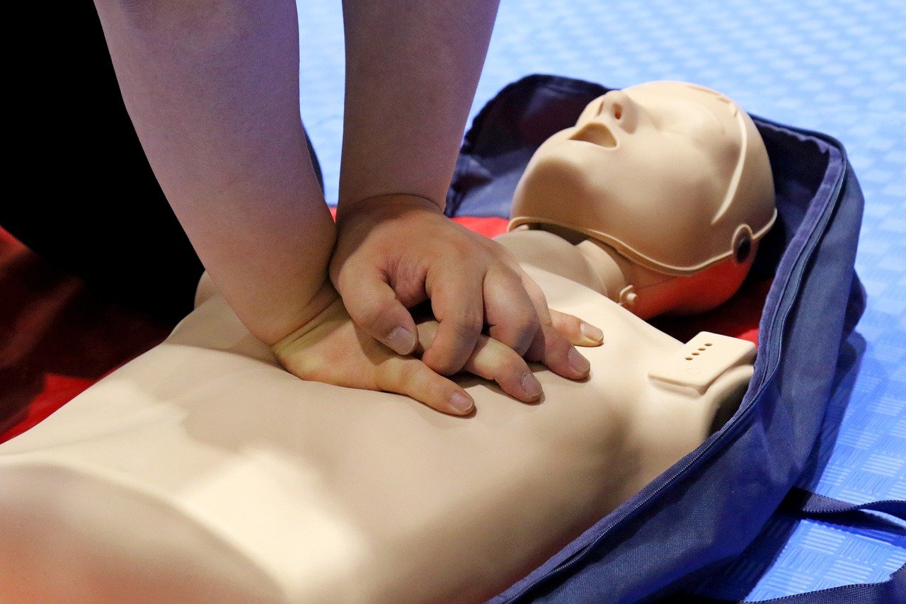 cpr, cardiopulmonary resuscitation, medical treatment